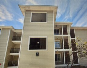 Building Photo - 3375 Galleria Dr