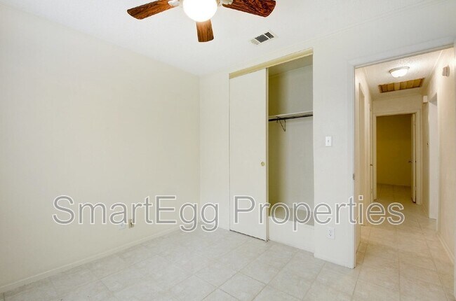 Building Photo - 5601 Palo Blanco Ct