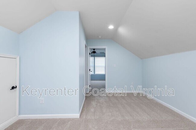 Building Photo - 331 Spring Hill Pl