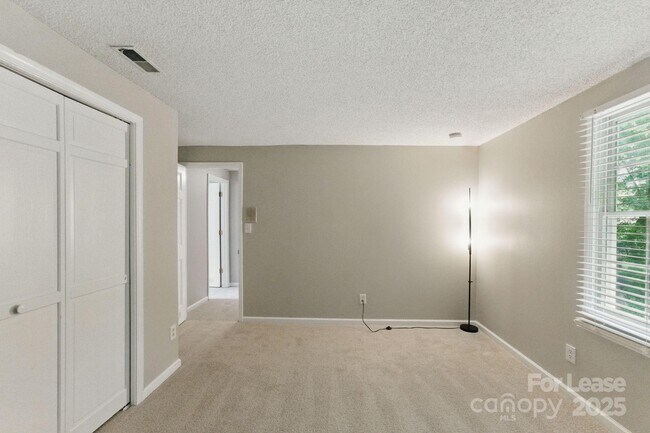 Building Photo - 7016 Wannamaker Ln