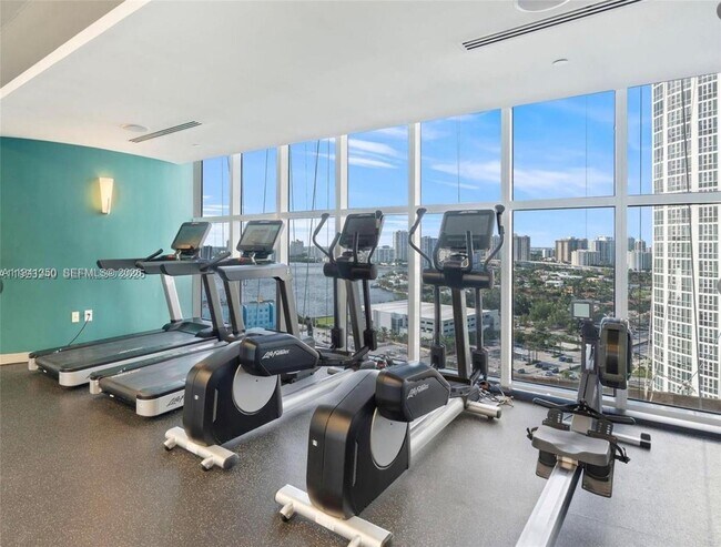 Building Photo - 18101 Collins Ave