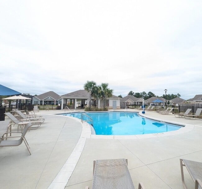 Building Photo - 5825 Danbury Blvd