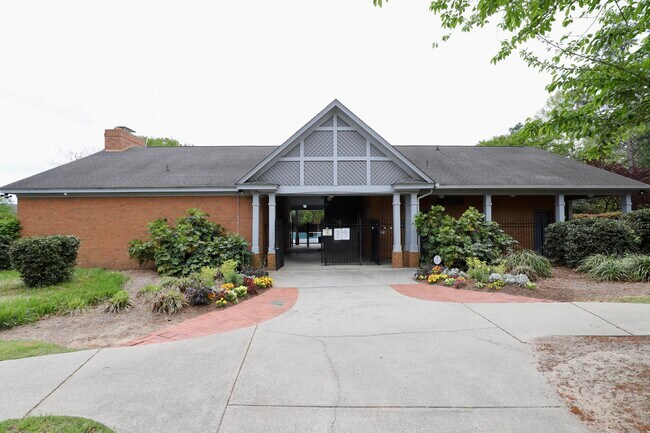 Building Photo - 1116 Waverly Pl Dr