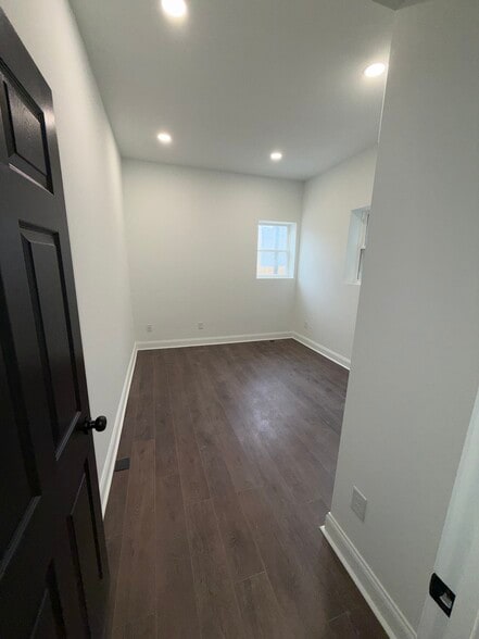 Building Photo - 2028 Druid Hill Ave