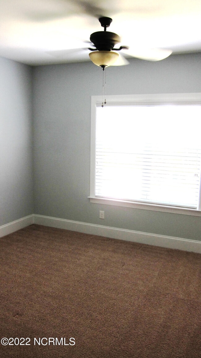 Building Photo - 122 Saltwater Landing Dr