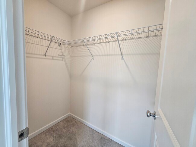 Building Photo - 5954 Hawkweed Dr