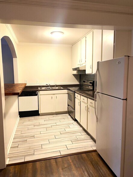 Building Photo - 2812 Georgetown Dr