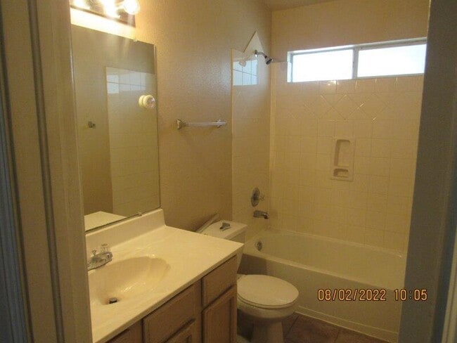 Building Photo - 1600 Hartsdale Dr