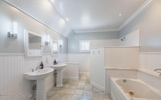 Building Photo - 693 Law St