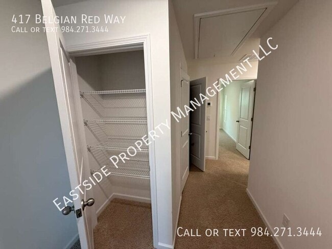 Building Photo - 417 Belgian Red Wy