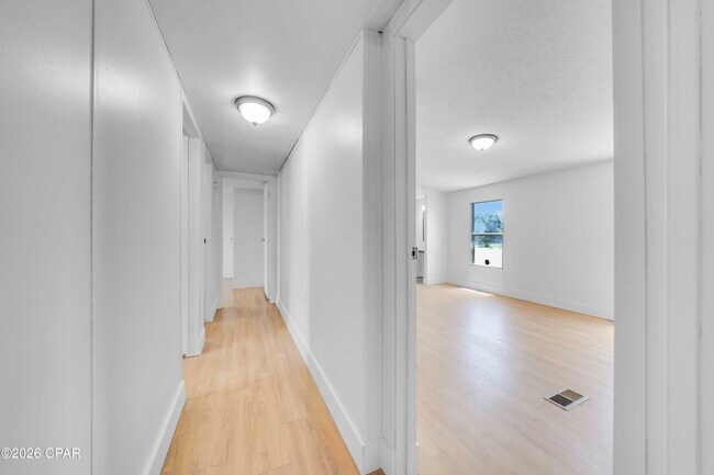 Building Photo - 154 Big Oak Ln