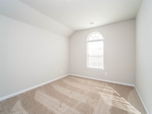 Building Photo - 3542 Vivaldi Dr