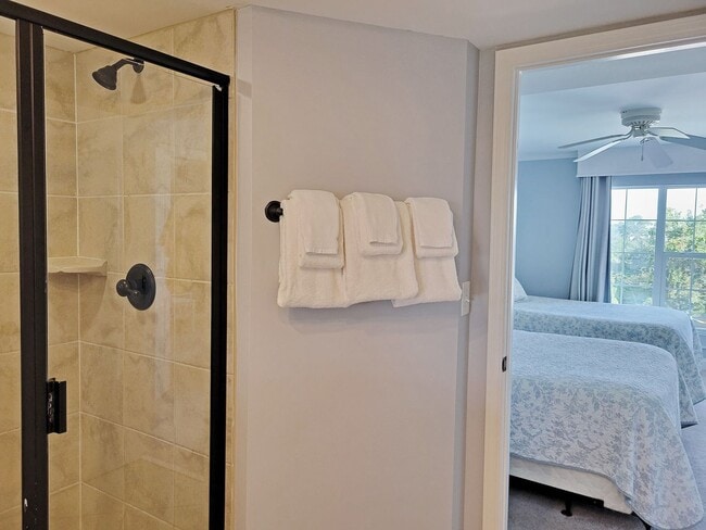 Building Photo - Summerhouse 310