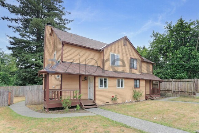 Building Photo - 18544 Midvale Ave N