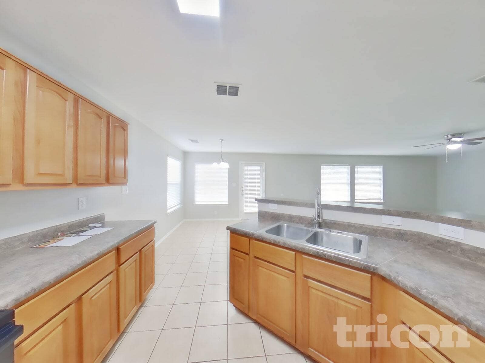 Building Photo - 517 Zapata Cir