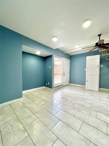 Building Photo - 7152 Fair Oaks Ave