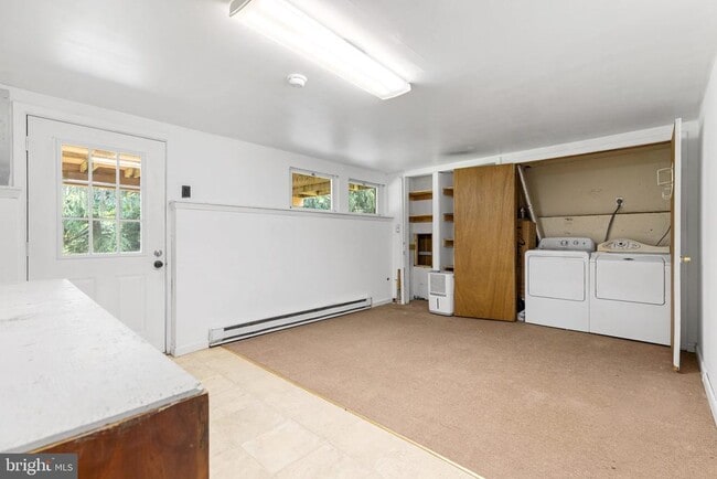 Building Photo - 172 Stirling Ct