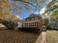 Building Photo - 810 W Edwards St