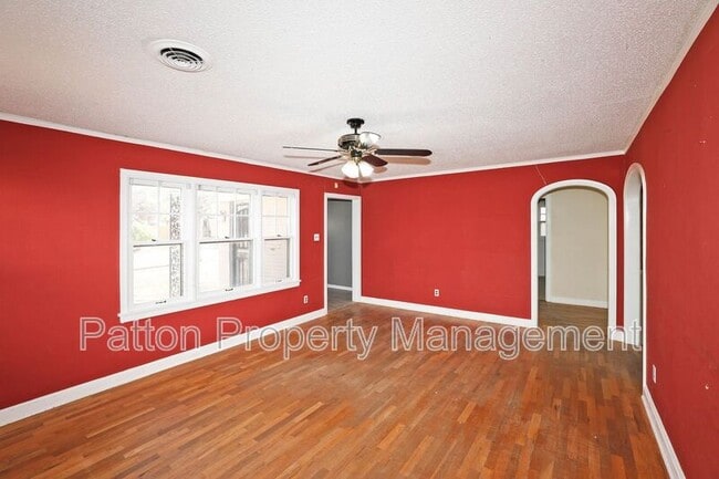 Building Photo - 1528 S Lipscomb St