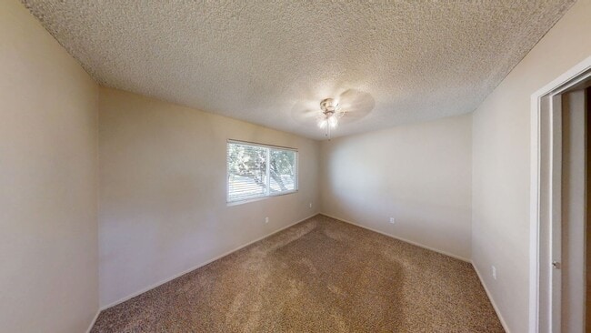 Building Photo - Cozy 2bedroom 1bath
