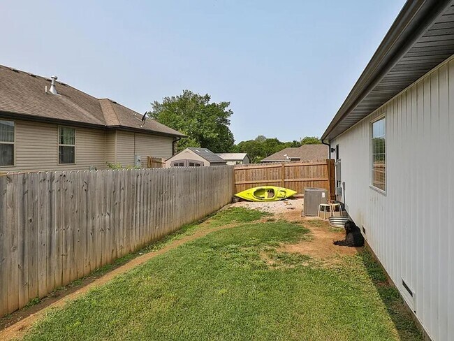 Building Photo - Your Dream Home Just Hit the Market – Don’t Miss Out!