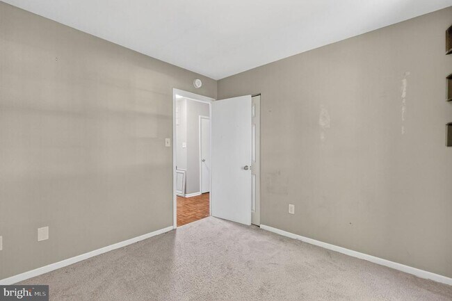 Building Photo - 9821 Owens Ct