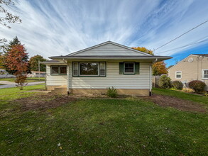 Building Photo - 344 S Inglewood Ave