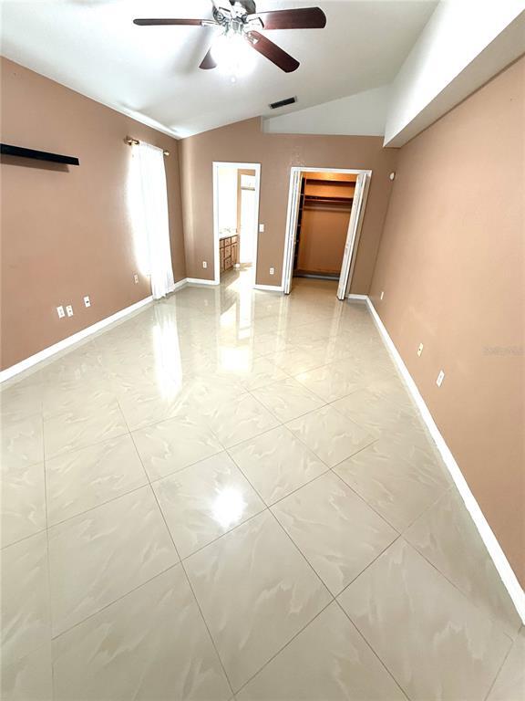 Building Photo - 9217 Valencia Palms Dr