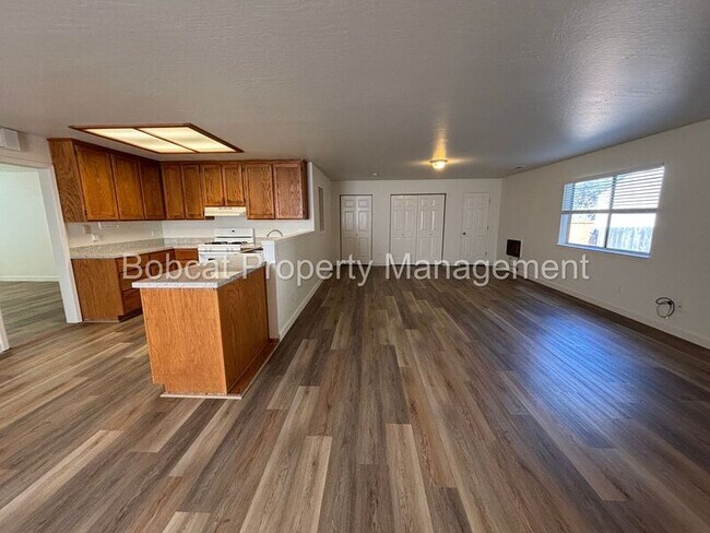 Building Photo - 509 Westview Ave