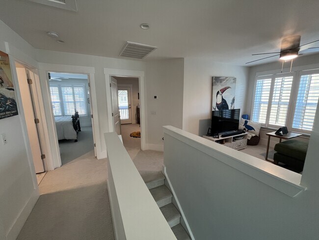 Building Photo - 16 Old Stoney Ln