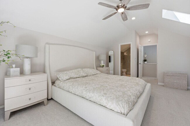 Building Photo - Luxury Golf Course Living in Haile Plantation | Fully Renovated 4BR Home in Gainesville