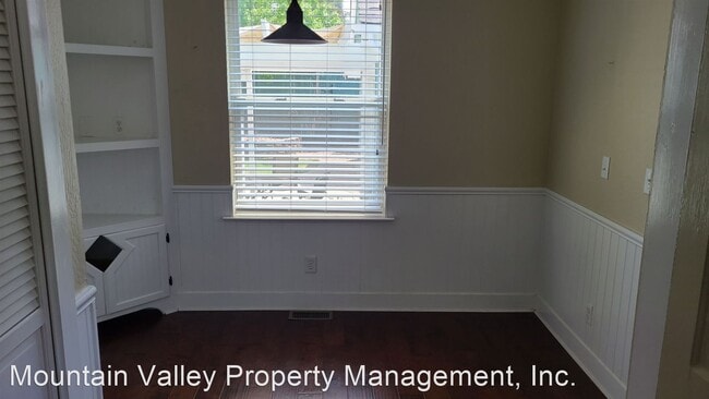 Building Photo - 3 br, 2 bath House - 511 Linden Ave