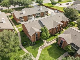 Building Photo - Summit Point