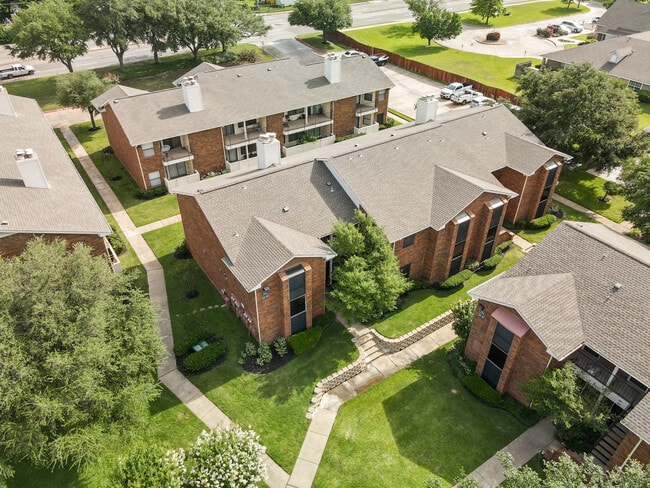 Building Photo - Summit Point