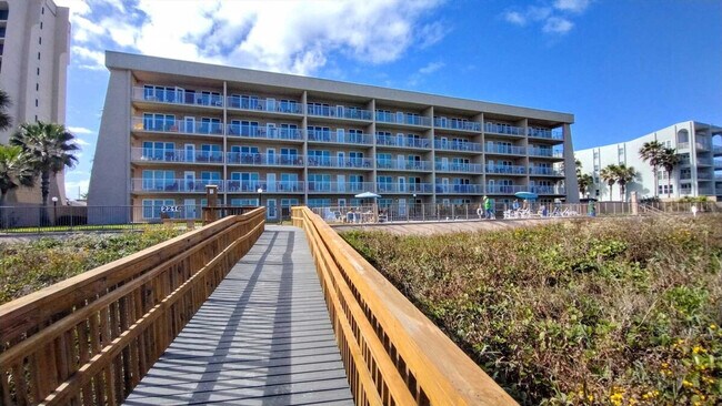 Building Photo - 2216 Gulf Blvd