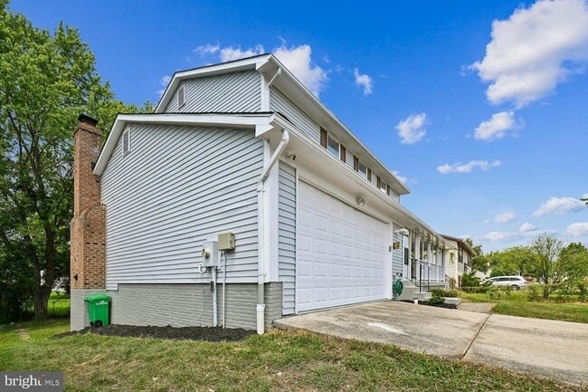Building Photo - 8805 Bolero Ct