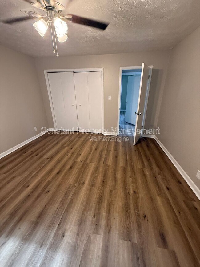 Building Photo - 2632 Coral Way