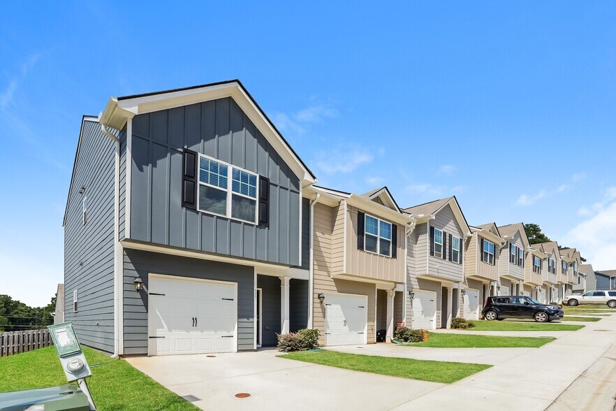 Building Photo - 517 Highwood Ln