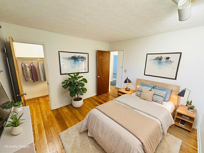 Building Photo - 1016 Lambeth Dr