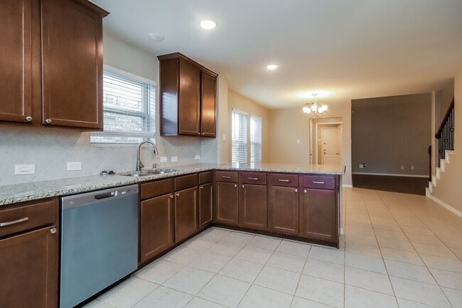 Building Photo - 5107 Gulf Stream Ln