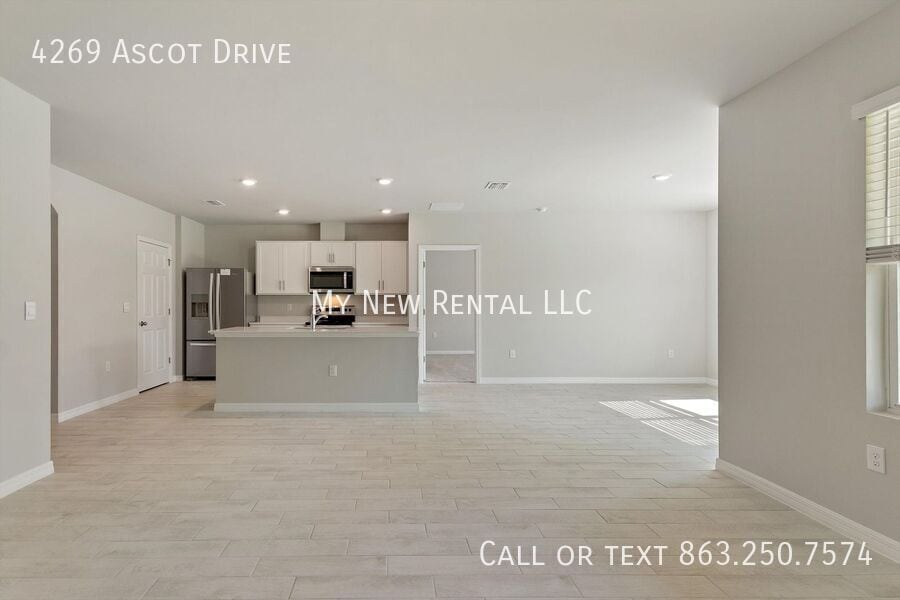 Building Photo - 4269 Ascot Dr