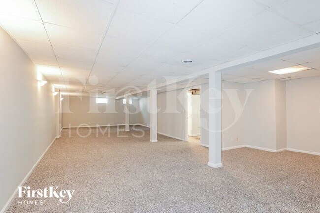 Building Photo - 1560 Leisure Dr