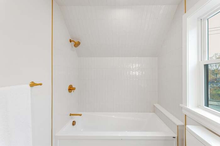 Building Photo - 417 Poplar St