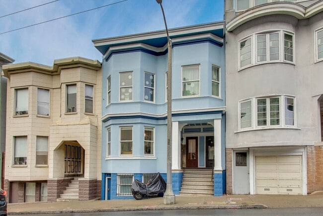 Building Photo - 2274 Fulton St