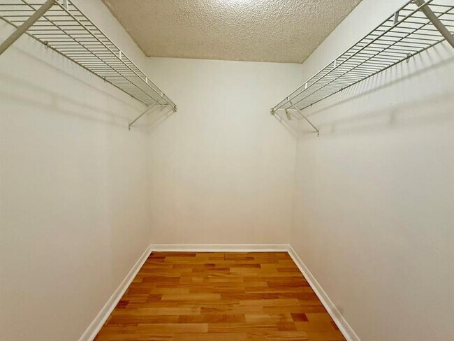 Building Photo - 7173 Orange Dr