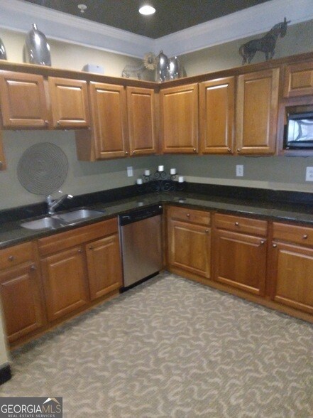 Building Photo - 10 Perimeter Summit Blvd