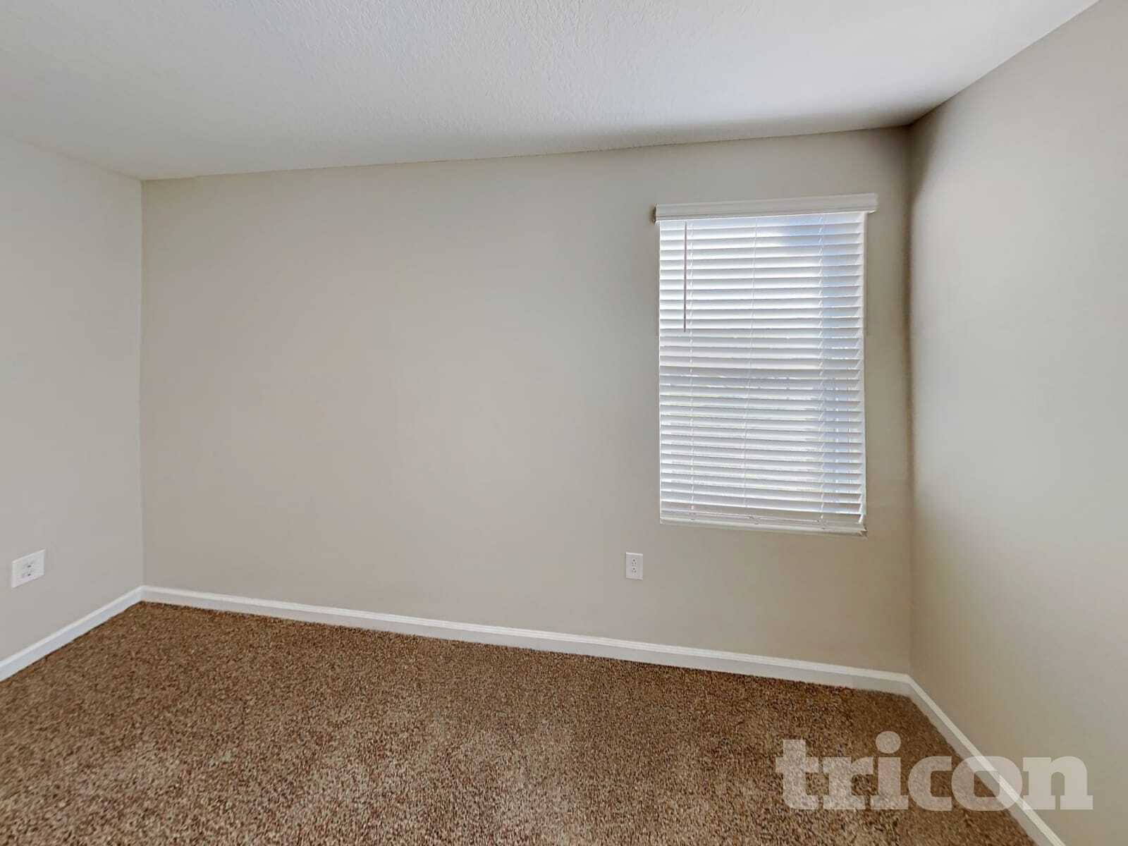 Building Photo - 2038 Sloans Outlook Dr