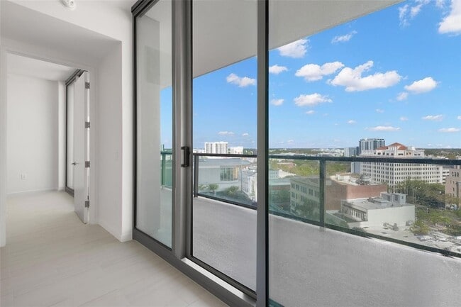 Building Photo - 400 Central Ave