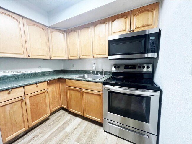 Building Photo - 65 NE 59th St