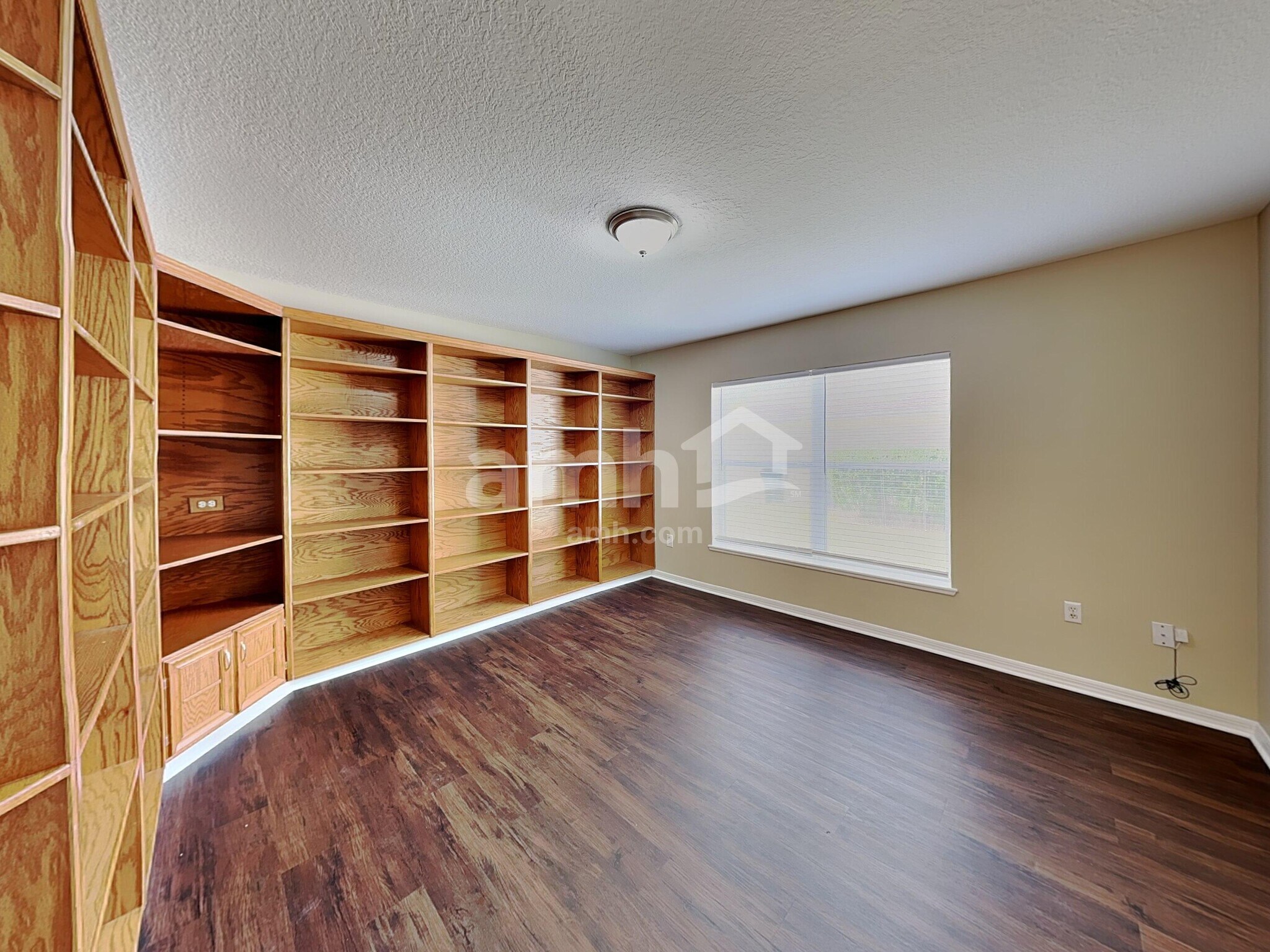 Building Photo - 1605 Pickard Cir